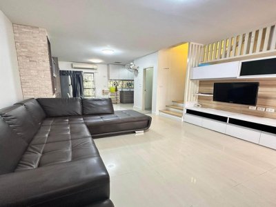 ขายทาวน์โฮม 3 ชั้น 20 ตรว. หมู่บ้านทาวน์พลัส เกษตร – นวมินทร์ ถนนคลองลำเจียก หลังบุญถาวรเกษตรนวมินทร์ - รูปที่ 3