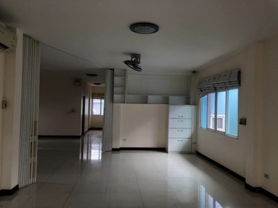ขายบ้านเดี่ยว 2 ชั้น 103 ตรว. ซอยพัฒนาการ 52 ใกล้รถไฟฟ้าสถานีหัวหมาก รีโนเวทตกแต่งพร้อมอยู่ - รูปที่ 5