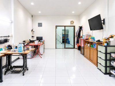 ถ.มิตรภาพ เช่าทาวน์เฮ้าส์ 2 ชั้น  2 นอน หมากแข้ง  ม.ราชภัฏอุดรธานี  3 น้ำ 18 ตร.ว. 145 ตร.ม.  รร.ช่างกลอุดรธานี 200 ม. - รูปที่ 2