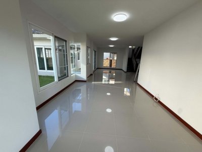 บ้านเดี่ยว 2 ชั้น รีโนเวทใหม่ พร้อมเข้าอยู่ พื้นที่กว้าง สันทราย - รูปที่ 8
