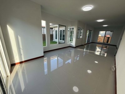 บ้านเดี่ยว 2 ชั้น รีโนเวทใหม่ พร้อมเข้าอยู่ พื้นที่กว้าง สันทราย - รูปที่ 6