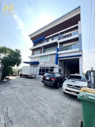 ขายด่วน!! ที่ดินพร้อมอาคารสำนักงานและโกดัง ติดถนนนิมิตรใหม่ ซอยนิมิตรใหม่ 31/4 เนื้อที่ 205 ตรว. พื้นที่ใช้สอย 999 ตรม. เพียง 22 MB.
