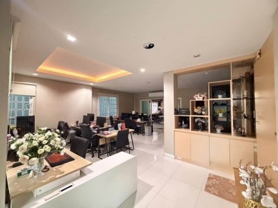 ให้เช่า Home Office 3 ชั้น หลังริม โครงการ Feel Town ลาดพร้าว 35 เป็นส่วนตัวสูง ใกล้ MRT สถานีภาวนา - รูปที่ 2