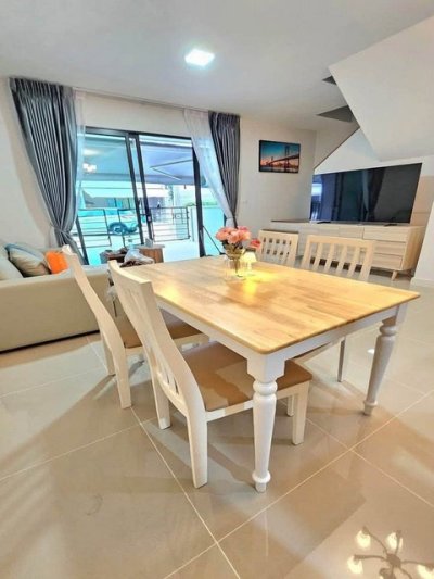 ให้เช่า Townhome 2 ชั้น 3 ห้องนอน พลีโน่ สุขุมวิท-บางนา 2 Pleno Sukhumvit-Bangna 2 ใกล้ Mega บางนา โซนหน้าสวน ใกล้คลับเฮ้าส์ และสระว่ายน้ำ