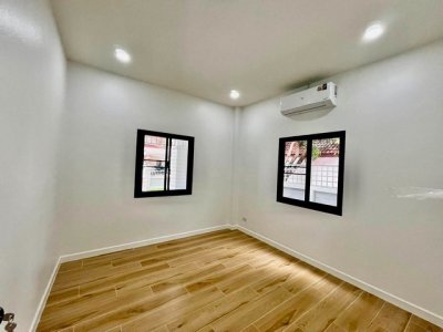 บ้านเดี่ยว 2 ชั้น แปลงมุม รีโนเวทใหม่ทั้งหลัง ทำเลดี หางดง - รูปที่ 6