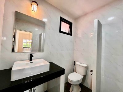 บ้านเดี่ยว 2 ชั้น แปลงมุม รีโนเวทใหม่ทั้งหลัง ทำเลดี หางดง - รูปที่ 8