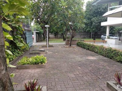 ให้เช่าบ้านเดี่ยว 2 ชั้น 240 ตร.ว. พร้อมสวนขนาดใหญ่ ซอยพัฒนเวศ 12 ใกล้ BTS พระโขนง - รูปที่ 7