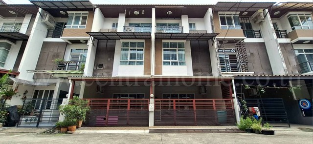 จองด่วน ทาวน์โฮม 3.5 ชั้น เดอะ รูฟ แจ้งวัฒนะ ราคาถูก