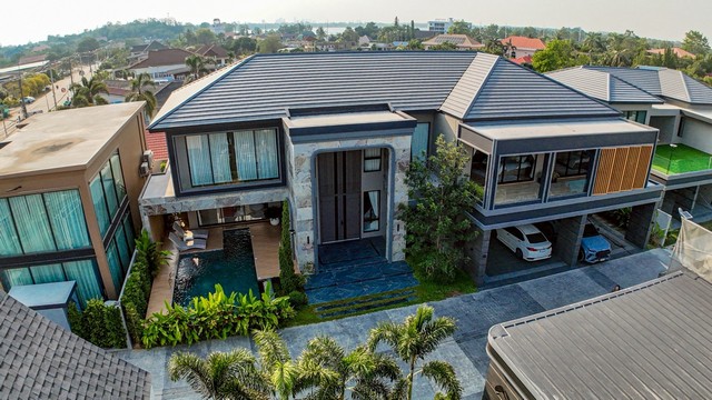 LV53635 ขาย Luxury Living Beyond Perfection | พูลวิลล่าหรูแต่งครบ พร้อมเข้าอยู่ ใกล้อ่างเก็บน้ำมาบประชัน