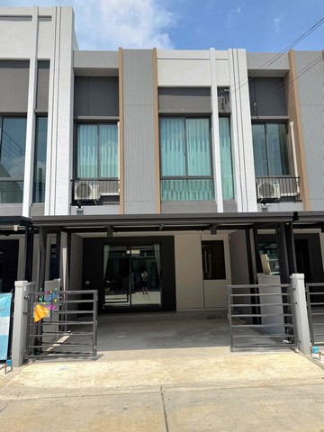 ให้เช่าทาวน์โฮมใหม่2ชั้น PLENO คู่ขนานมอเตอร์เวย์ 20ตรว. อยู่ ใกล้ MEGA Bangna เพียง 800 เมตร