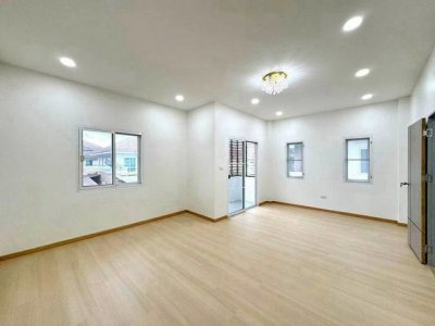 บ้านแฝดรีโนเวทใหม่ ศรีนครินทร์-นาพร้าว ศรีราชา 4 นอน TP-H2608 - รูปที่ 7