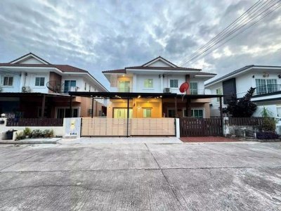 บ้านแฝดรีโนเวทใหม่ ศรีนครินทร์-นาพร้าว ศรีราชา 4 นอน TP-H2608