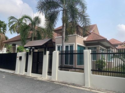 บ้านเดี่ยวให้เช่า  หมู่บ้านสิริศา 16 (ซอยสยาม) สโมสร คลับเฮ้าส์ มีสระว่ายน้ำ ฟิตเนส สวนสาธารณะ