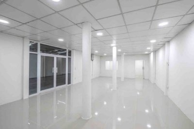 ออฟฟิศ พร้อมโกดังขนาดเล็ก พื้นที่ใช้สอยรวม 350 ตรม.ซอยกุศลศิลป์ ถนนสรรพาวุธ บางนา - รูปที่ 2