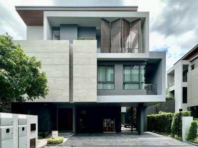ขายบ้านเดี่ยว 3 ชั้น 560 ตร.ม. The Gentry พัฒนาการ 2 ซอยพัฒนาการ 32 ( บ้านตัวอย่าง )