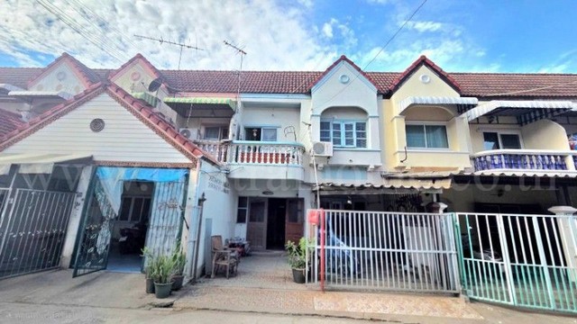 ทาวน์เฮ้าส์ 2 จอดในบ้าน บางเขน พหลโยธิน 54 ทำเลดี ใกล้ BTS สถานีสะพานใหม่