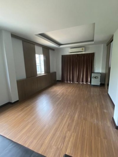ให้เช่าบ้านเดี่ยว 3 ชั้น 100 ตร.ว. ซอยประเสริฐมนูกิจ ใกล้มหาวิทยาลัยเกษตร (ไม่รับสัตว์เลี้ยง) - รูปที่ 7