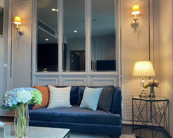 Edge Sukhumvit 23 19th Floor Corner Unit Fully Furnished Near BTS Asoke MRT Sukhumvit