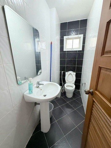 บ้าน 2 ชั้น ขายขาดทุน ทำเลดี เดินทางสะดวก เชียงใหม่ - รูปที่ 8