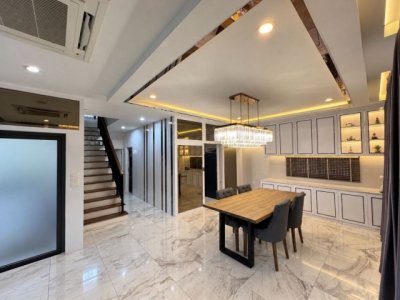 บ้านมุมแปลงใหญ่! ตกแต่งใหม่ทั้งหลัง พร้อมอยู่!! ขายบ้านเดี่ยว สราญสิริ ศรีวารี 2 (Saransiri Srivaree 2) 69 ตร.ว. ใกล้สนามบินสุวรรณภูมิ - รูปที่ 3