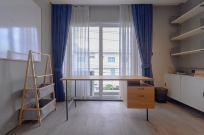 ขายทาวน์โฮมหรูหลังมุม SPACE ลาดพร้าว–เหม่งจ๋าย | รีโนเวทใหม่ทั้งหลัง Double Space สูง 6 เมตร พร้อม Home Office และ Music Studio - รูปที่ 6