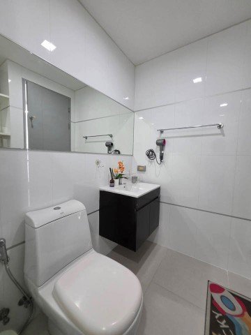 Thru Thonglor 16th Floor Fully Furnished City View Free WiFi Near BTS Thong Lo - รูปที่ 8