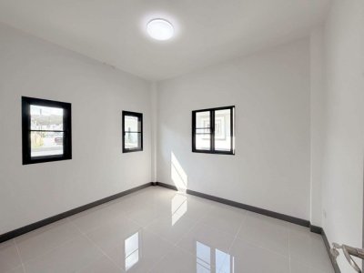 บ้านเดี่ยวสร้างใหม่ พื้นที่กว้าง ฟังก์ชันครบ สันผักหวาน - รูปที่ 5