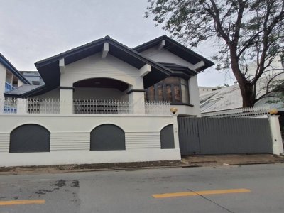 T26-657 ให้เช่า บ้าน - ชั้นทั้งหมด 2 ชั้น 45000 บาทต่อเดือน