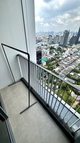 Whizdom Connect Sukhumvit 32nd Floor Fully Furnished Unblocked View Near BTS Punnawithi - รูปที่ 8