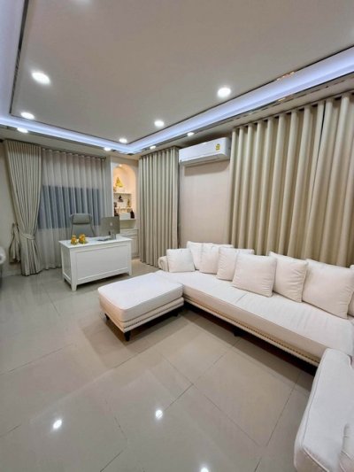 P819 ให้เช่าบ้านเดี่ยว โครงการ ลลิล เดอะ เพรสทีจ วงแหวนฯ-ลำลูกกา คลอง 6 ตกแต่งสวย เหมาะพักอาศัย - รูปที่ 2