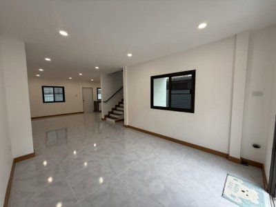 ขายบ้านเดี่ยว 2 ชั้น 36 ตรว. โครงการสวนหลวงวิลล์ เฉลิมพระเกียรติ ร.9 ซอย 28 ใกล้สวนหลวง ร.9 - รูปที่ 2