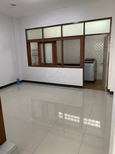 ให้เช่าทาวน์เฮ้าส์ 3 ชั้น 250 ตรม. ย่านรัชดา ห้วยขวาง ซอยประชาราษฎร์บำเพ็ญ9 ใกล้ Mrt ห้วยขวาง 700 เมตร - รูปที่ 4
