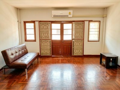 สาธุประดิษฐ์ 43-53  ทาวน์เฮ้าส์ 3 ชั้น รีโนเวทใหม่ 6นอน 3น้ำ  25 ตร.ว. 2แอร์ 275 ตร.ม. จอดรถ 2 คัน ใกล้ตลาดรุ่งเจริญ 500 ม. - รูปที่ 8