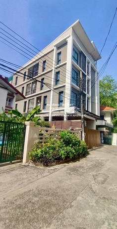 DSL-681 ขาย อพาร์ทเมนท์ ขายห้องพักให้เช่ารายเดือน (Apartment) 4 ชั้น 15 ห้อง (43 ตร.ว.) ถ.ประชาอุทิศ (MRT ห้วยขวาง), 19.9 ล้านบาท  19900000