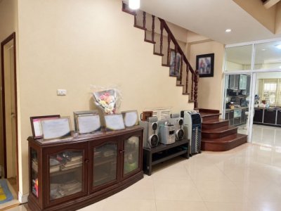 Private Zone หน้าบ้านไม่ชนใคร! ขายทาวน์โฮม 3 ชั้น ขนาดใหญ่ โครงการซูพีเรียร์ วิลเลจ (Superior Village) บางแค เหมาะทำโฮมออฟฟิศ - รูปที่ 4