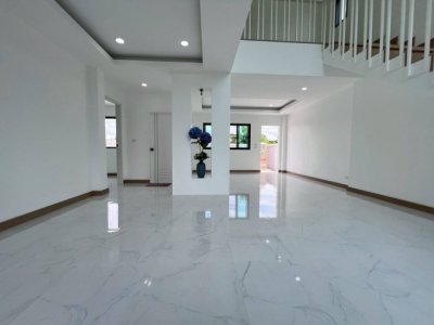 ขาย 4.29 ล้าน #โซนท่าศาลา บ้านสร้างใหม่ 2 ชั้น พร้อมเข้าอยู่ Modern Design | High Ceiling ทำเลเดินทางสะดวก พร้อมสาธารณูปโภคครบครัน - รูปที่ 3