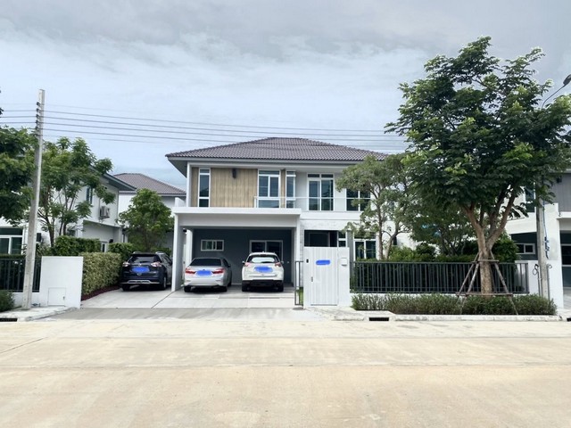 ให้เช่าบ้านเดี่ยว Mantana บางนา วงแหวน ซอยรามคำแหง 2 ตกแต่งใหม่ 4 ห้องนอน 5 ห้องน้ำ มีห้องแม่บ้านและสวน