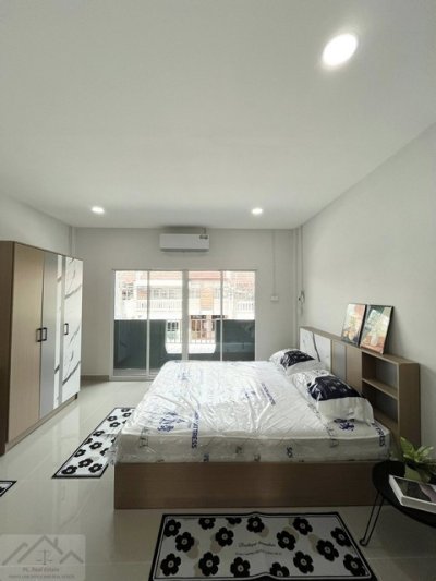 T26-549 ให้เช่า ทาวน์เฮ้าส์ - 22000 บาทต่อเดือน กรุงเทพ บึงกุ่ม    ชั้นทั้งหมด 2 ชั้น ห้องนอน 3 ห้อง ห้องน้ำ 2 ห้อง - รูปที่ 2