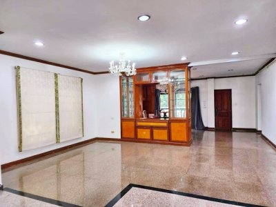 ห้วยขวาง 5นอน รัชดา18 MRT สุทธิสาร 700 ม.ให้เช่าบ้านเดี่ยว 3 ชั้น 100ตร.วา. 450ตร.ม. 4 น้ำ - รูปที่ 4
