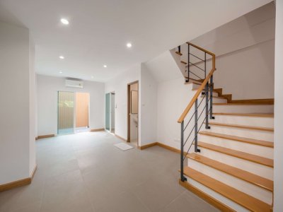 ให้เช่าทาวน์โฮม 3 ชั้น 206 ตรม. 4 ห้องนอน รีโนเวทใหม่ ลาดพร้าว–นาคนิวาส ใกล้เลียบด่วน - รูปที่ 4
