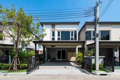 ให้เช่าบ้านแฝด แกรนด์ พลีโน่ เมกา บางนา บ้านสภาพใหม่ 3 ห้องนอน พร้อมระบบ Smart Home ใกล้ Mega Bangna