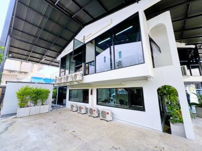 ให้เช่าอาคารสำนักงาน 2 ชั้น จอดรถได้ 12 คัน MRT โชคชัย4 1.86 กม. MRT สุทธิสาร 2.45กม.  ย่านรัชดา ลาดพร้าว 4นอน 100ตร.ว. 520ตร.ม. พร้อมลาน - รูปที่ 4