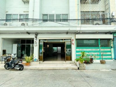 ให้เช่าตึกแถว 5 ชั้น สุขุมวิท71 BTSพระโขนง457ม. พร้อมดาดฟ้ามีหลังคา Cloud Kitchen 18ตร.ว. 250ตร.ม. ตลาดพระโขนง 300 ม. - รูปที่ 2