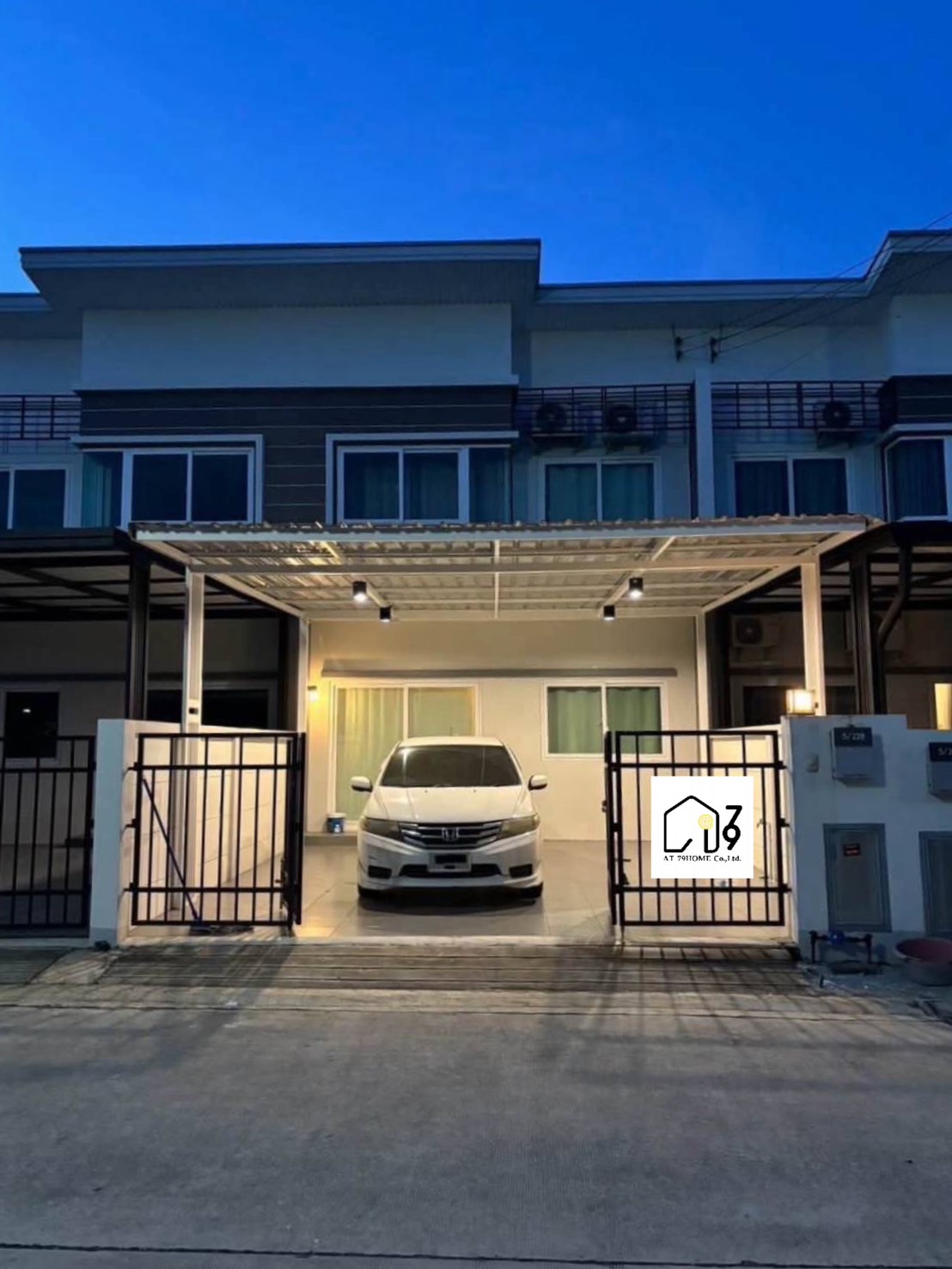 ปล่อยเช่าทาวน์โฮม 2 ชั้นมาบยางพร ปลวกแดง ระยอง 12,000฿/เดือน