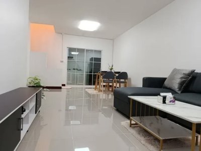 ขายทาวน์โฮม 2 ชั้น รีโนเวทใหม่ พร้อมเข้าอยู่ หมู่บ้านพฤกษา 11 ต้นถนนเลียบคลอง 3 - รูปที่ 2
