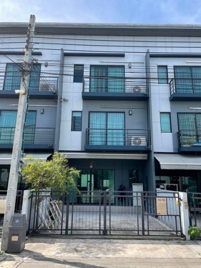 ให้เช่าทาวน์โฮม 3 ชั้น 3 ห้องนอน โครงการบ้านกลางเมืองพระราม 9 - อ่อนนุช ใกล้ Airport Link บ้านทับช้าง