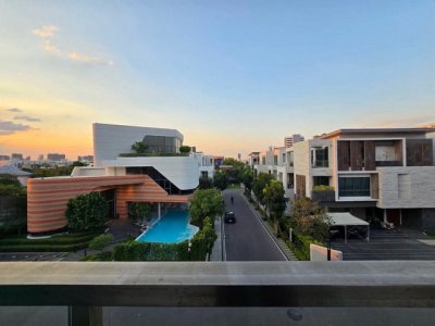 ขายวิลล่าหรู 3 ชั้น 440 ตรม. Modern Luxury The Gentry พัฒนาการ 2 ซอยพัฒนาการ 32 เชื่อมต่อทองหล่อ-เอกมัย เพียง 5 กม. - รูปที่ 8