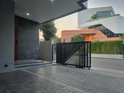 ขายวิลล่าหรู 3 ชั้น 440 ตรม. Modern Luxury The Gentry พัฒนาการ 2 ซอยพัฒนาการ 32 เชื่อมต่อทองหล่อ-เอกมัย เพียง 5 กม. - รูปที่ 3