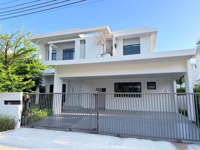 บ้าน 2 ชั้น 72 ตรว. 4 ห้องนอน 5 ห้องน้ำ เฟอร์นิเจอร์พร้อมทุกห้อง  มัณฑนา บางนา กม. 15