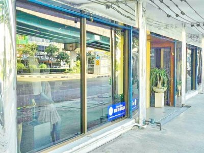 BRT วัดดอกไม้ 699 ม.ให้เช่าอาคาร 4-6คูหา 2ชั้น 2น้ำ  สาธุประดิษฐ์ 300 ตร.ม.พร้อมลานจอดรถด้านหลังรวม 40คัน พื้นที่กว่า 1 ไร่ เหมาะสำนักงาน - รูปที่ 3